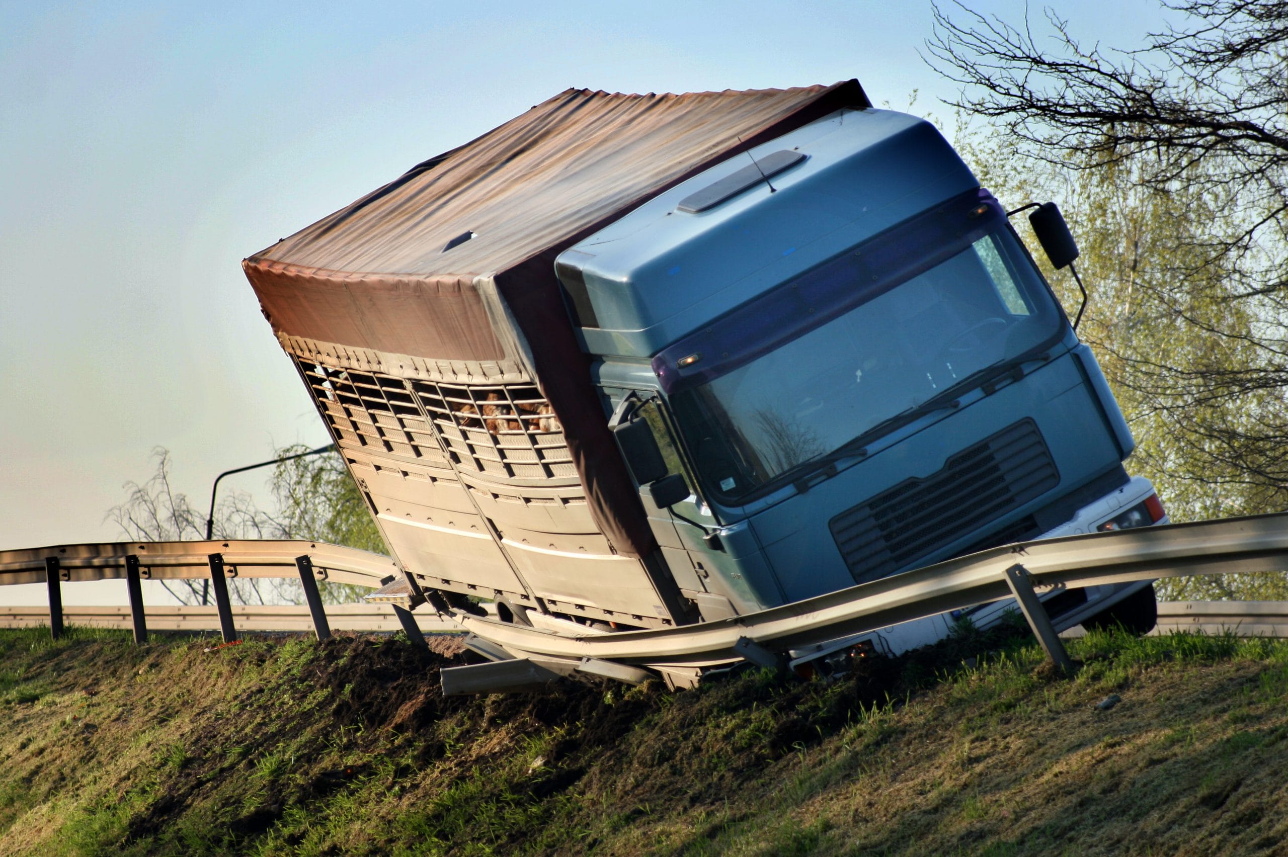 RISCOS DO TRANSPORTE DE CARGAS: CUIDADOS QUE VOCÊ DEVE ADOTAR NA SUA EMPRESA